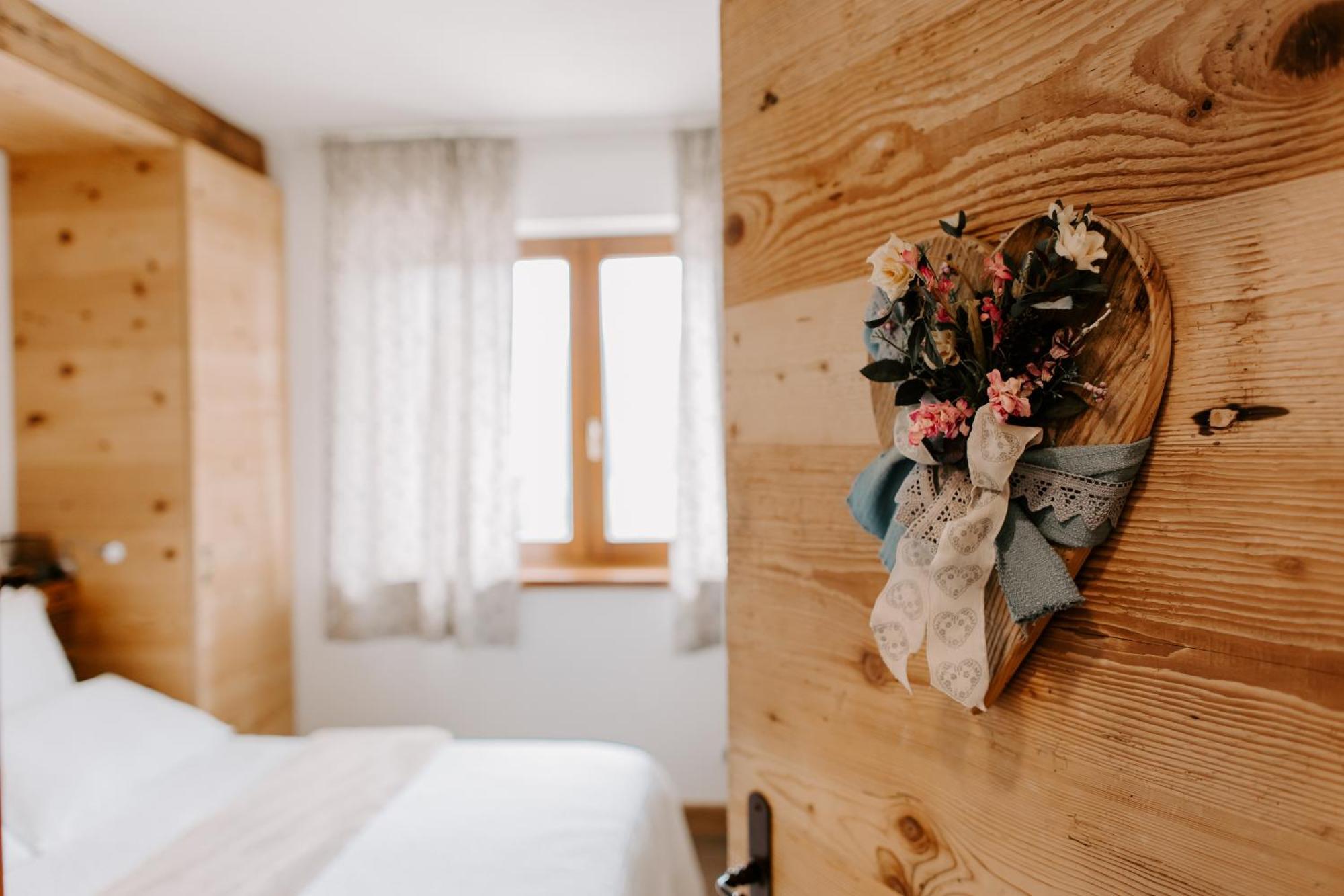Bed and Breakfast Fra Rose E Mughi Домедже-ді-Кадоре Екстер'єр фото