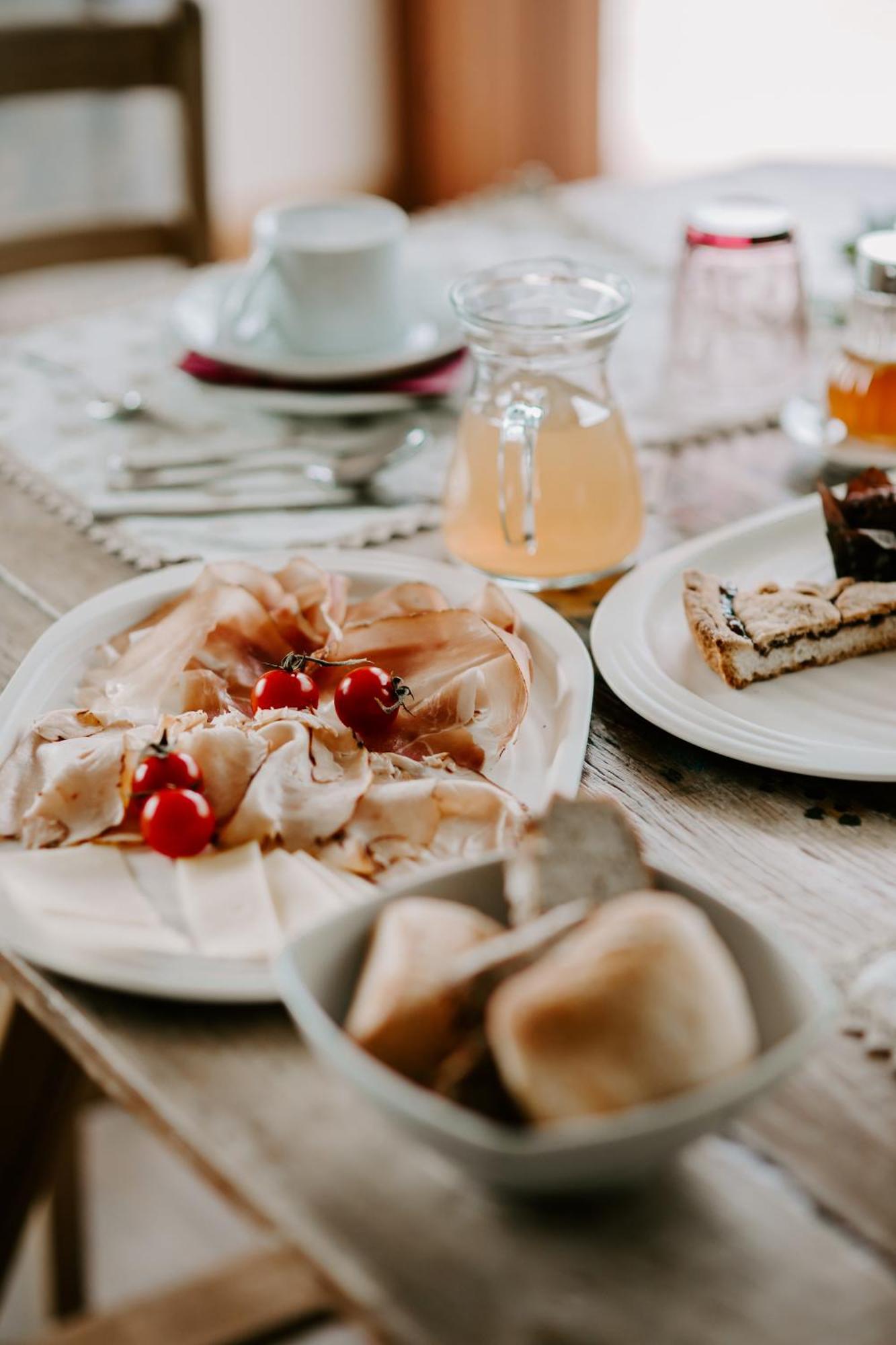 Bed and Breakfast Fra Rose E Mughi Домедже-ді-Кадоре Екстер'єр фото