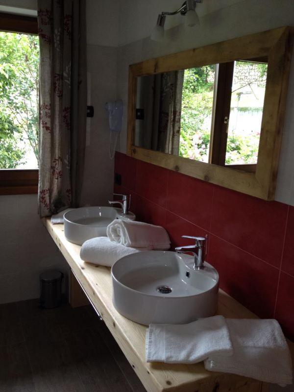 Bed and Breakfast Fra Rose E Mughi Домедже-ді-Кадоре Екстер'єр фото
