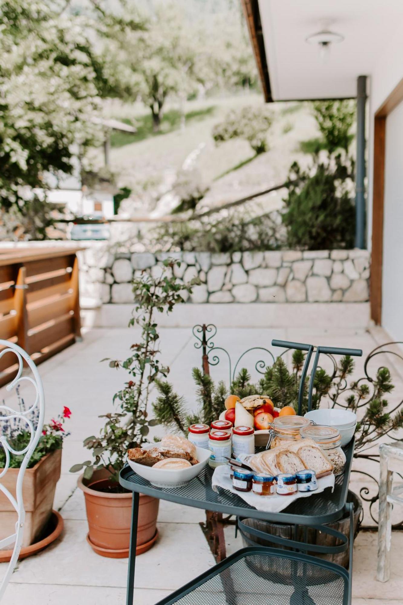 Bed and Breakfast Fra Rose E Mughi Домедже-ді-Кадоре Екстер'єр фото