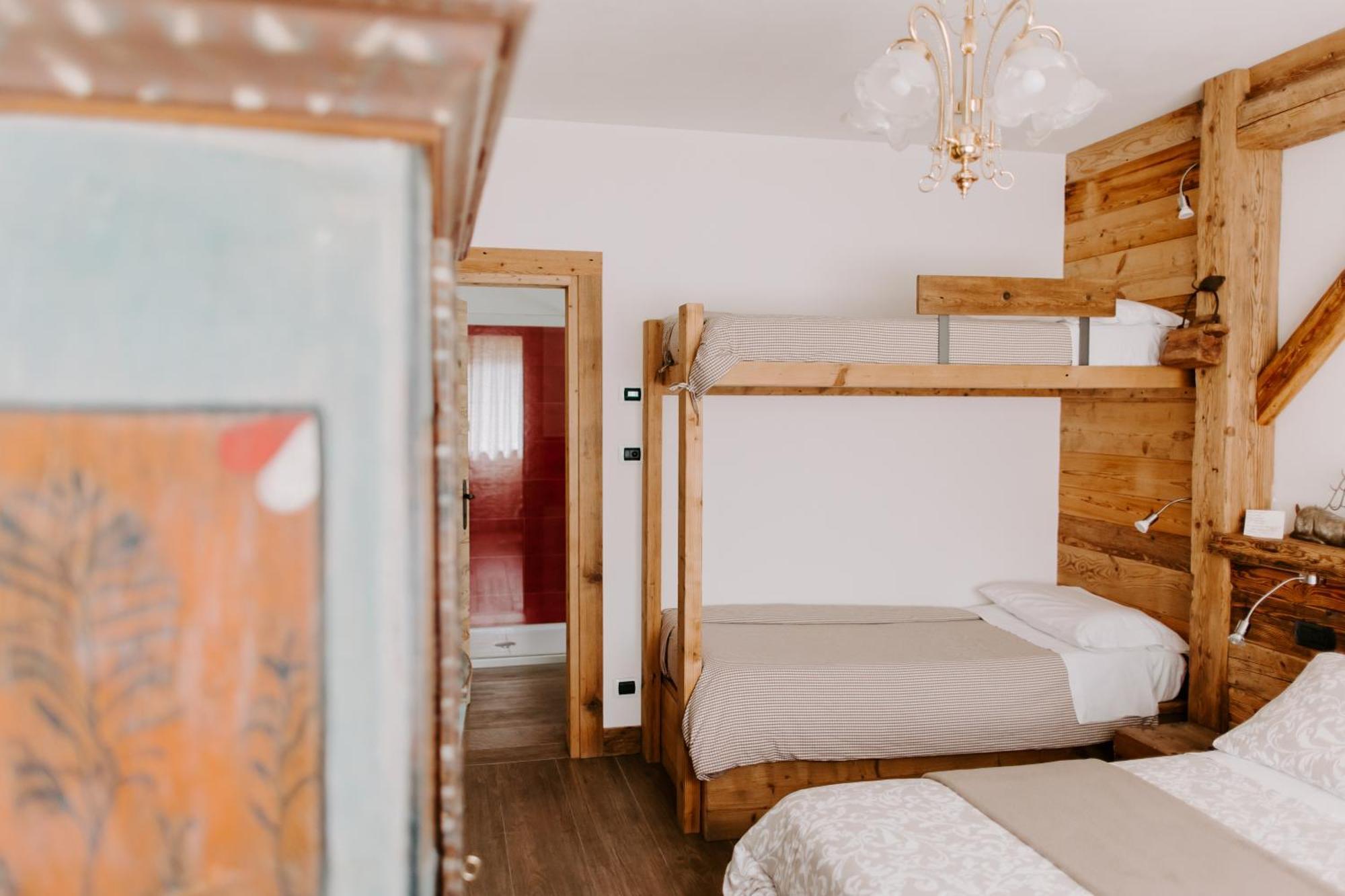 Bed and Breakfast Fra Rose E Mughi Домедже-ді-Кадоре Екстер'єр фото